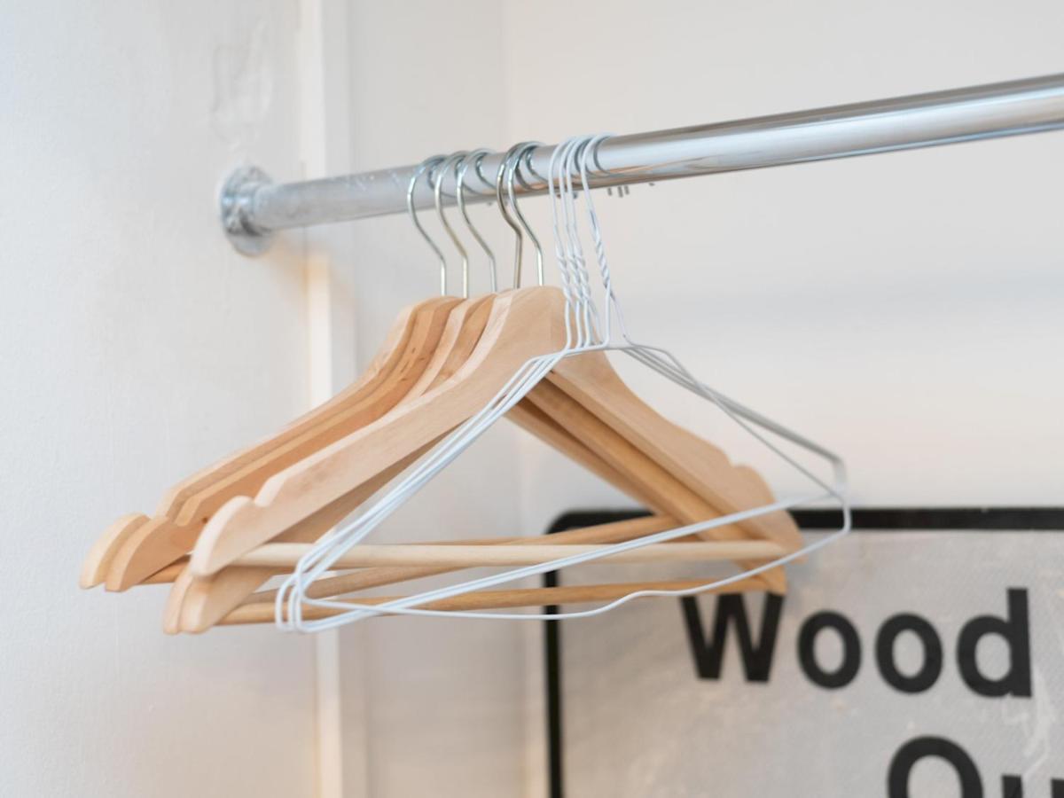 Pass The Keys Rustic And Quirky Flat In Charming Charlton Village 런던 외부 사진